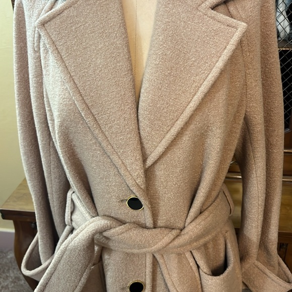 Veronica Beard NWT 100% Wool Camel Bjorn Belted 3 Button Coat. Size XL. NWT - Picture 4 of 16